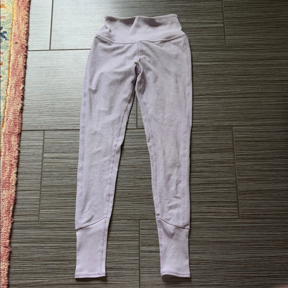 Alo Lavender Leggings like new